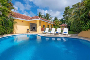 Entrada Villa with private pool, walk to beach